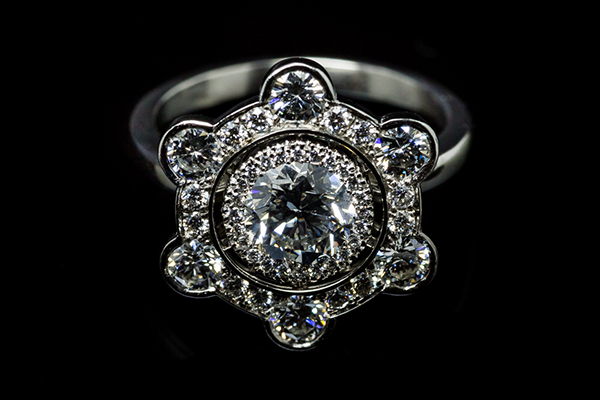 Bague « Vauban »  Monture platine diamants