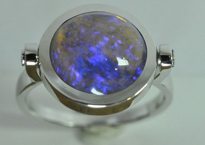 White gold opal reverso ring