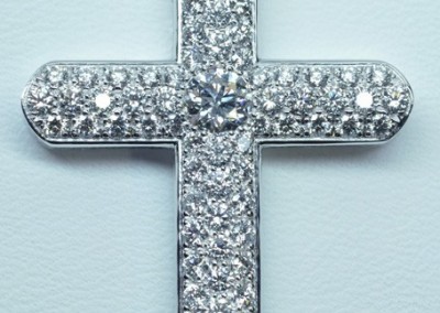 Croix pavage diamants or blanc