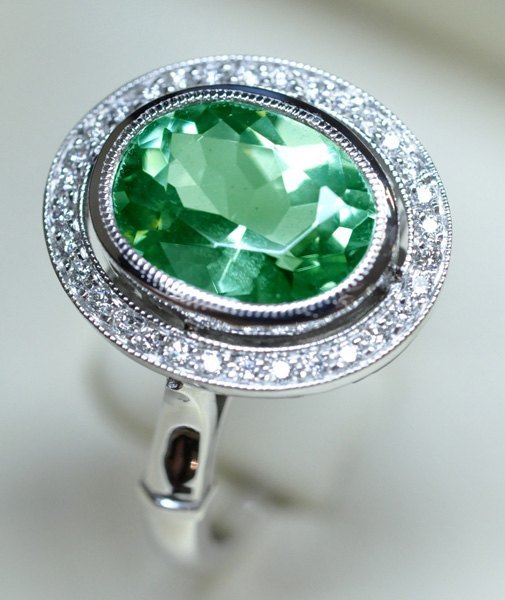 Green tourmaline ring & diamonds