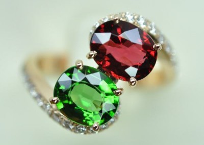 Tourmaline ring with chromium and red spinel