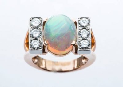 bague opale diamants montée sur platine et or rose