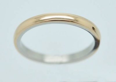Exterior rose gold wedding ring, interior platinum