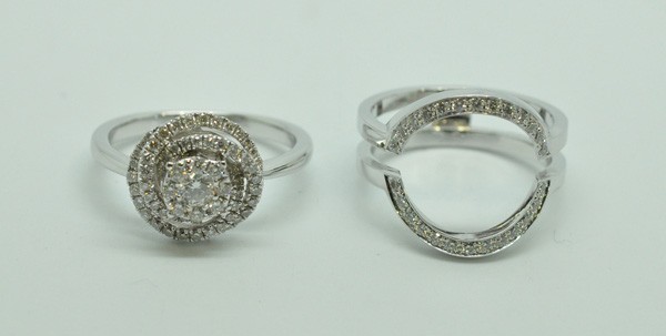 Alliance diamants selon une bague fournie par le client