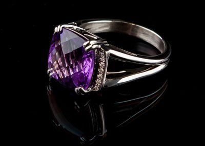 Amethyst ring. White gold diamonds. Double claw kitten