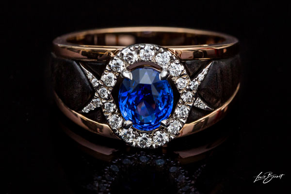 Sapphire Diamond Mount Ring In White Gold And Ebony