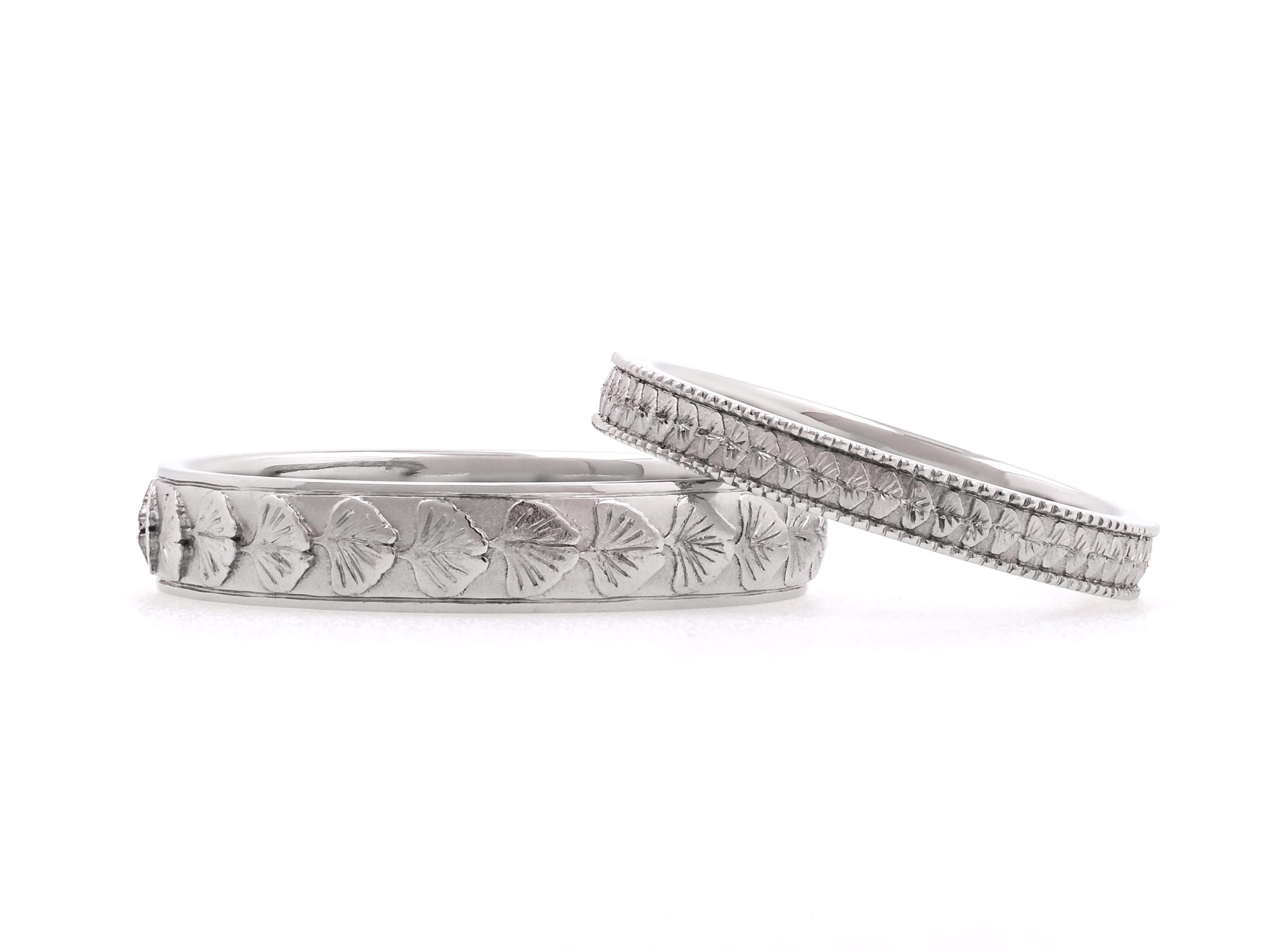 Duos d'alliances en or blanc à sculptures