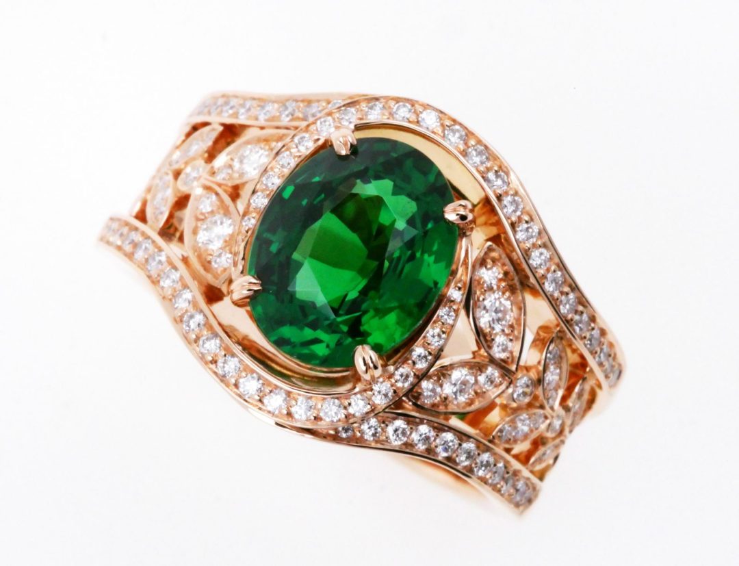 Bague bandeau, grenat tsavorite et diamants