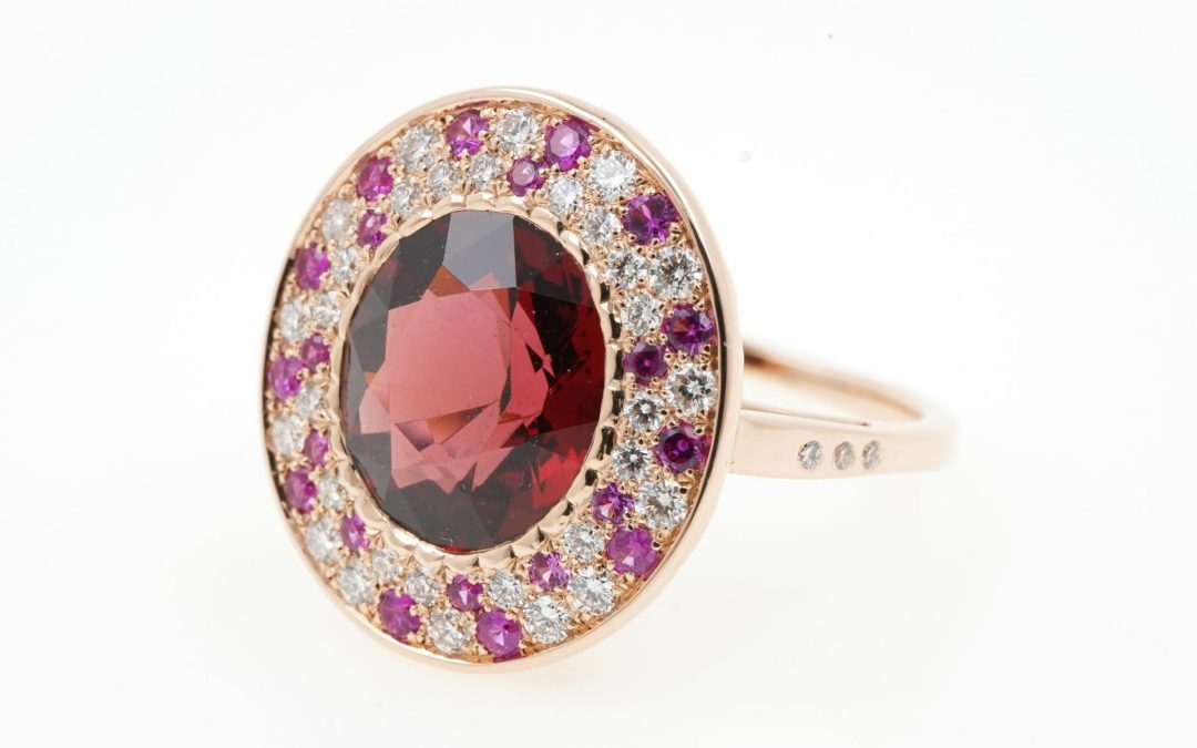Bague En Or Jaune, Grenat Rhodolite Et Diamants