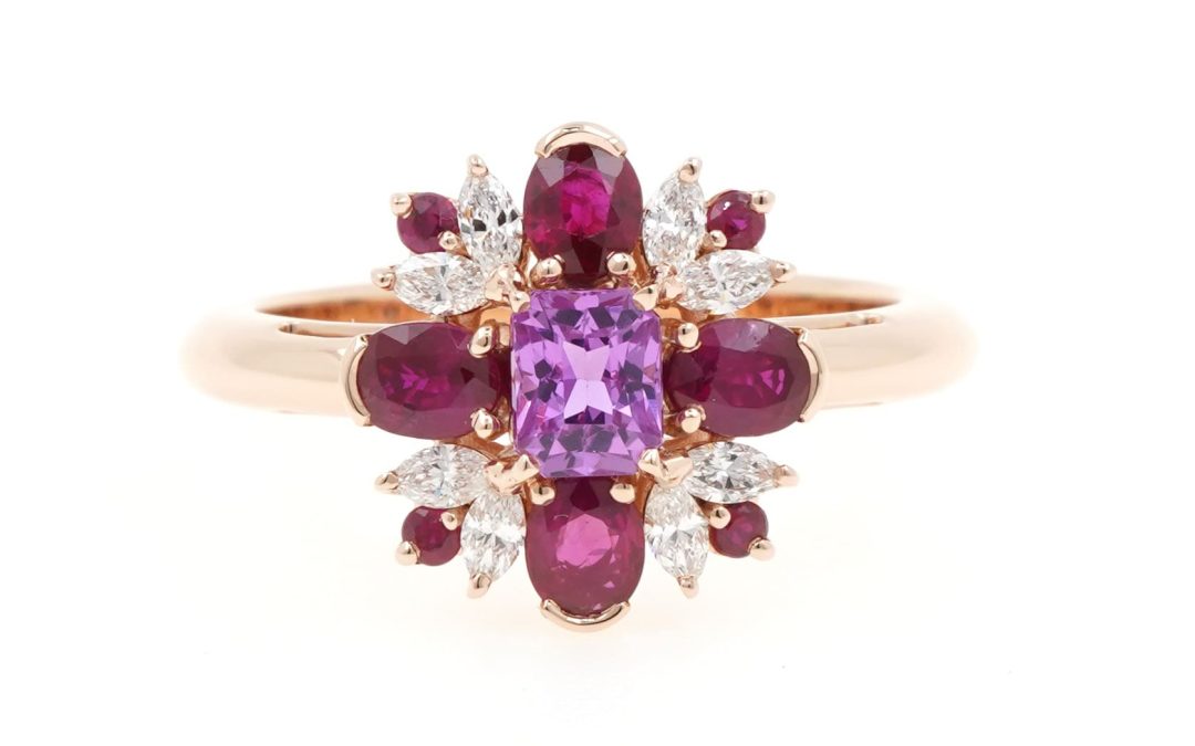 Bague En Or Rose, Saphir, Rubis Et Diamants