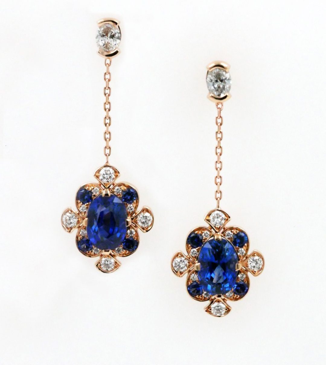 Boucles d'oreilles en or rose, saphirs et diamants