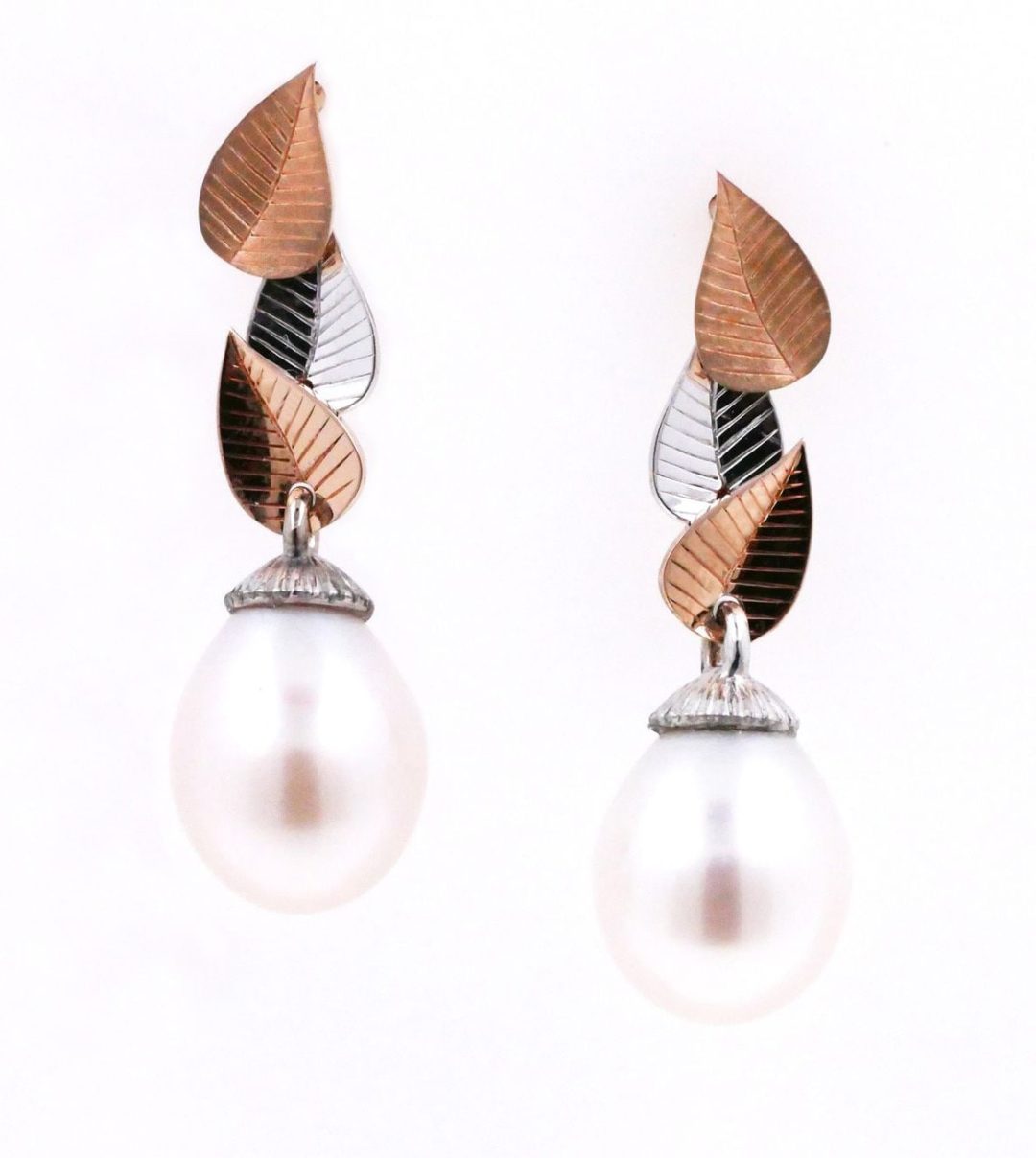 Pearl earrings, rose gold and white golden gold